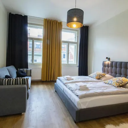 Elegantna Prostorna Stanovanja V Centru Ljubljane Апартаменты *